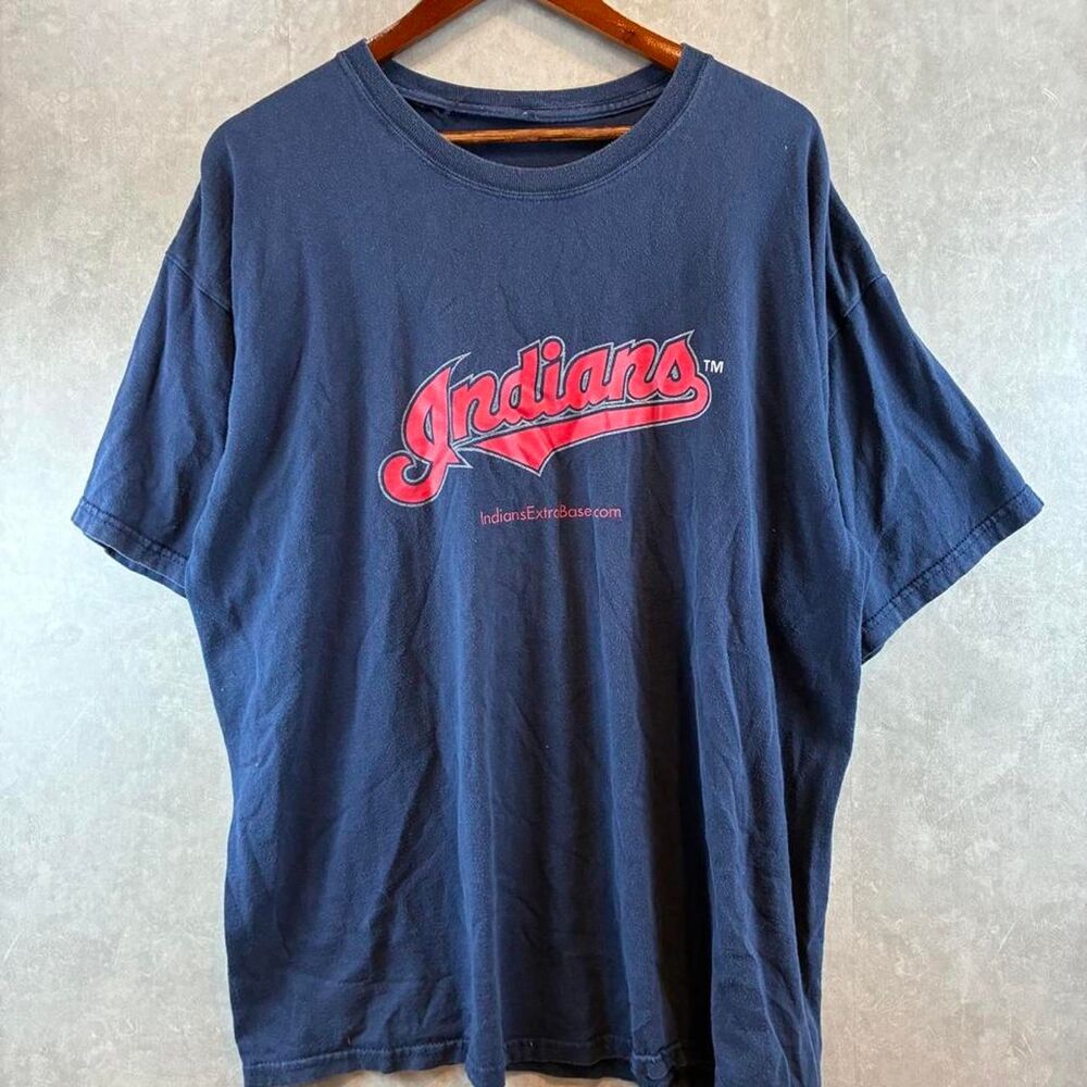 Mlb Men's Navy and Black T-shirt